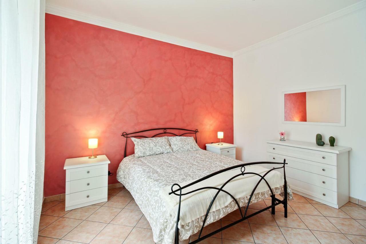 Central Balcony Apartment คาตาเนีย ภายนอก รูปภาพ